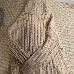 H&M DIVIDED Oversize Cowlneck Sweater
